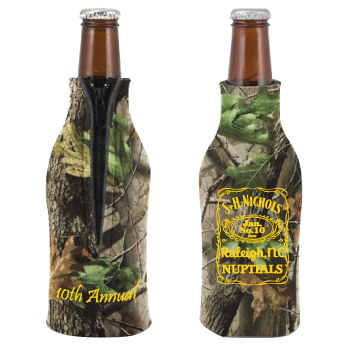 https://www.personalizeddrinkware.com/images/2020-0529_Zippered%20Camo%20Bottle-mockup-02.png